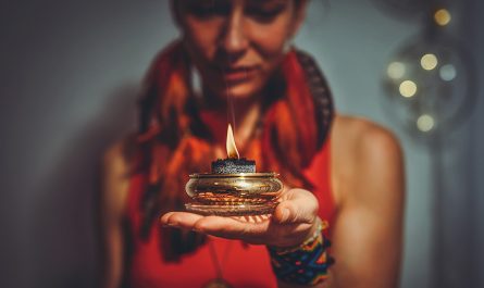 How Psychic Readings Help With Clarity and Life Guidance